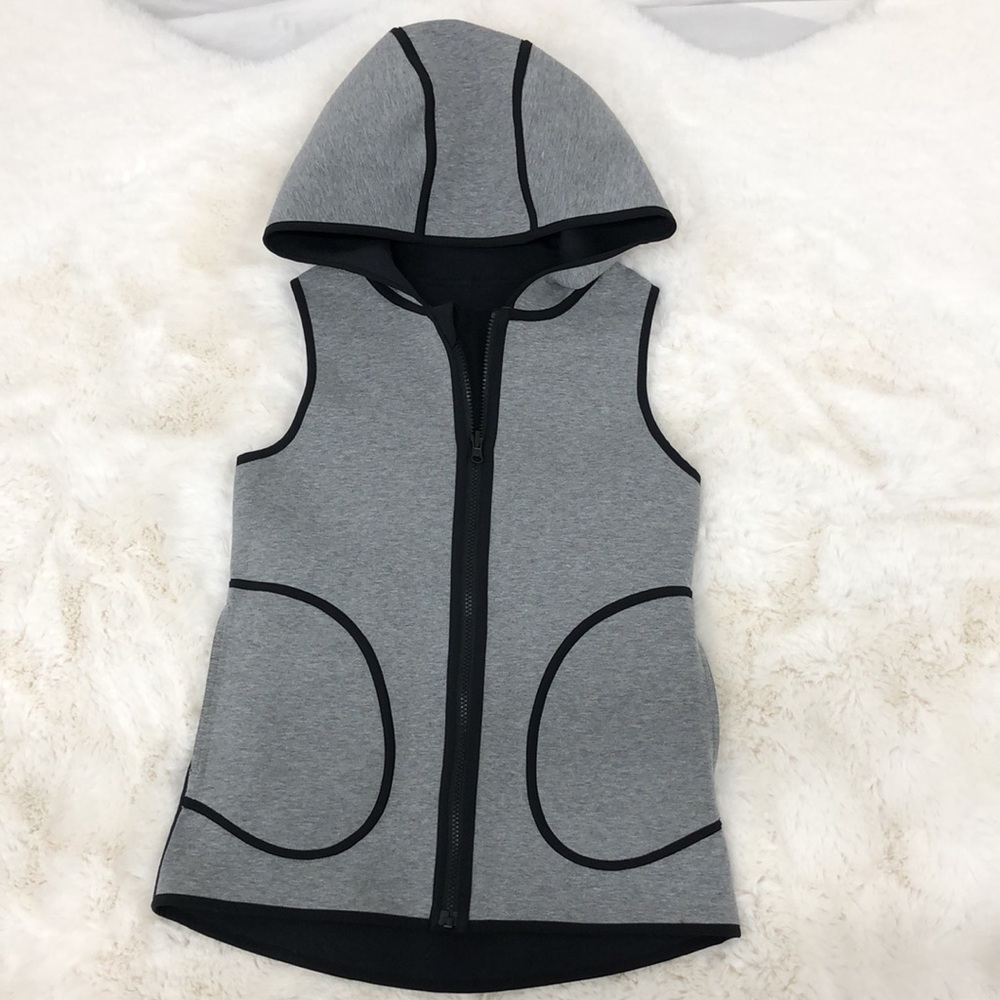 Lululemon Insculpt Scuba Hooded Reversible Vest Gray and Black size 4